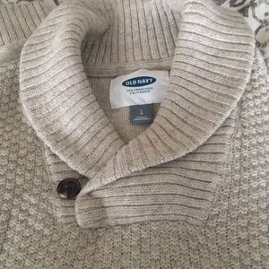 Men’s oatmeal color sweater